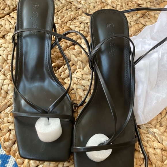 NEW PiePieBuy Women's Lace Up Heeled Sandals Square Size 9.5 Kitten heel - Picture 3 of 7